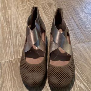 Danskp Suede Crisscross Maryjane heels